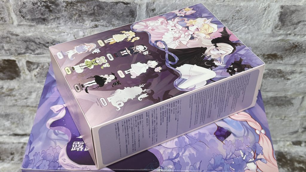 Happy Engineルルリン物語の単品ボックス側面。7キャラのラインナップとレアリティが並んでいる